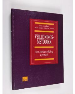 Kirjailijan Unn E. Staalsett & Ruth Sandal ym. käytetty kirja Veiledningsmetodikk - om skoleutvikling i praksis