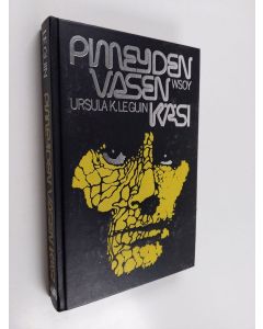 Kirjailijan Ursula K. Le Guin käytetty kirja Pimeyden vasen käsi