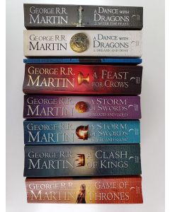 Kirjailijan George R. R. Martin käytetty kirja A Song of Ice and Fire 1-5 : A Game of Thrones ; A Clash of Kings ; A Storm of Swords 1-2 (Steel and Snow ; Blood and Gold) ; A Feast for Crows + A song of ice and fire - companion ; A dance with Dragons 1-2 