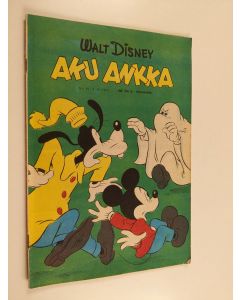 Kirjailijan Walt Disney käytetty teos Aku Ankka 40/1974