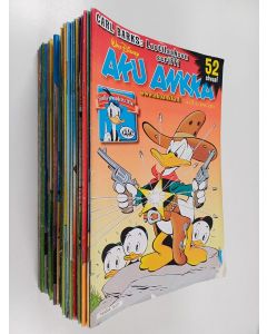 Kirjailijan Walt Disney käytetty teos Aku Ankka vuosikerta 2014