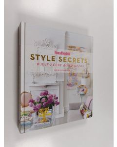 Kirjailijan Sophie Donelson käytetty kirja House Beautiful Style Secrets : What Every Room Needs