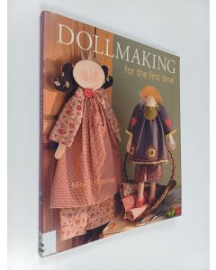 Kirjailijan Miriam Gourley käytetty kirja Dollmaking for the first time