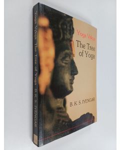 Kirjailijan B. K. S. Iyengar käytetty kirja Yoga Vṛkṣa - The Tree of Yoga