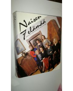 Tekijän Sirpa Honkameri käytetty kirja Naisen 7 elämää