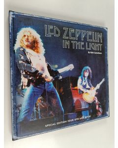 Kirjailijan Bob Carruthers käytetty kirja Led Zeppelin in the light