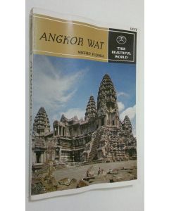 Kirjailijan Michio Fujioka käytetty kirja Angkor Wat