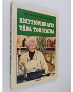 Kirjailijan Kati Nappa käytetty kirja Keittiövieraita Tänä torstaina