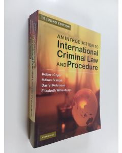 Kirjailijan Robert Cryer käytetty kirja An introduction to international criminal law and procedure