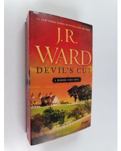 Kirjailijan J. R. Ward uusi kirja Devil's cut : a bourbon kings novel