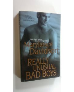 Kirjailijan MaryJanice Davidson käytetty kirja Really unusual bad boys