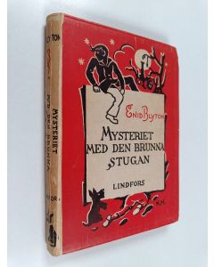 Kirjailijan Enid Blyton käytetty kirja Mysteriet med den brunna stugan