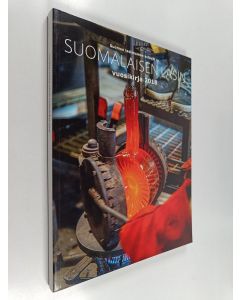 käytetty kirja Suomalaisen lasin vuosikirja 2018