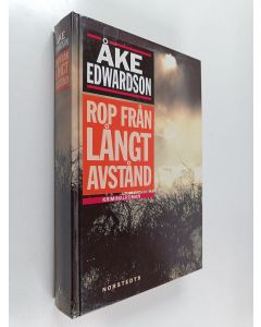 Kirjailijan Åke Edwardson käytetty kirja Rop från långt avstånd