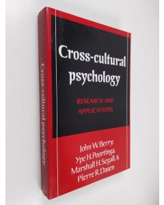 Kirjailijan John W. Berry käytetty kirja Cross-cultural psychology : research and applications