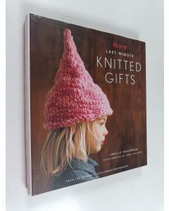 Kirjailijan Joelle Hoverson käytetty kirja More last-minute knitted gifts