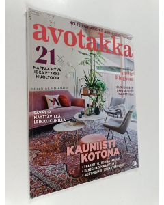 käytetty kirja Avotakka : Elokuu 2021