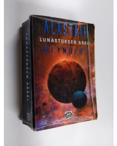 Kirjailijan Alastair Reynolds käytetty kirja Lunastuksen arkki