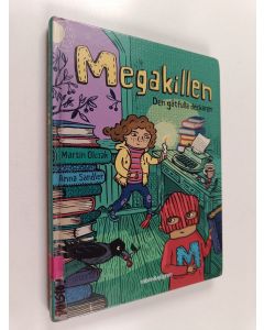 Kirjailijan Martin Olczak käytetty kirja Megakillen den gåtfulla deckaren
