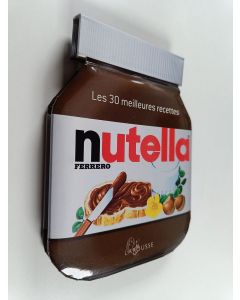 Kirjailijan Larousse, käytetty kirja 30 recettes au Nutella