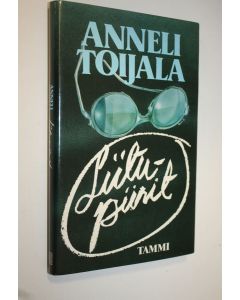 Kirjailijan Anneli Toijala käytetty kirja Liitupiirit
