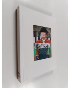 käytetty kirja 2010 : Lahden ammattikorkeakoulun Muotoiluinstituutin viestinnän koulutusohjelman valokuvauksen suuntautumisvaihtoehdon toisen vuosikurssin opiskelijoiden kalenteri vuodelle 2010