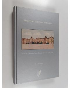 Kirjailijan Panu Nykänen käytetty kirja Kortteli sataman laidalla : Suomen teknillinen korkeakoulu 1908-1941
