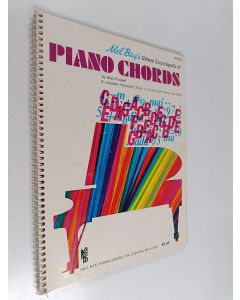 Kirjailijan Bob Kroepel käytetty teos Mel Bay's deluxe encyclopedia of piano chords - a complete keyboard study of chords and how to use them