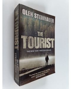 Kirjailijan Olen Steinhauer käytetty kirja The Tourist