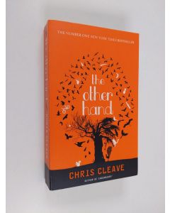 Kirjailijan Chris Cleave käytetty kirja The Other Hand (flipback book)