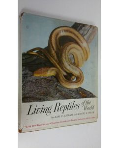 Kirjailijan Karl P. Schmidt käytetty kirja Living reptiles of the World