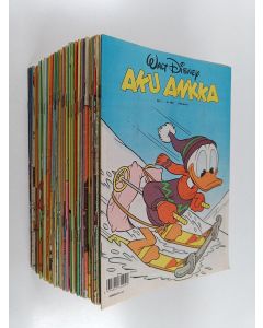 käytetty teos Aku Ankka vuosikerta 1991 (n:o 33, 35-38 puuttuu)