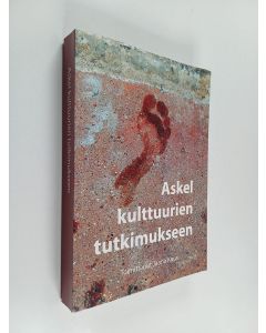 käytetty kirja Askel kulttuurien tutkimukseen