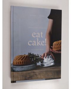 Kirjailijan Viena Jurvelin käytetty kirja Let's Eat Cake