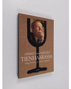 Kirjailijan Heikki S. von Hertzen käytetty kirja Tienhaarassa