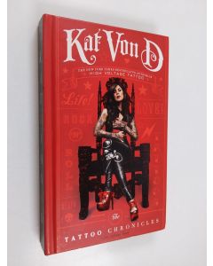 Kirjailijan Kat Von D käytetty kirja The tattoo chronicles