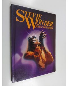 Kirjailijan John Swenson käytetty kirja Stevie wonder