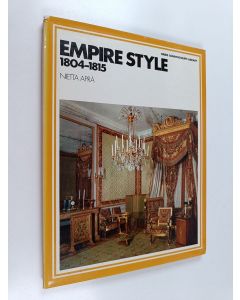 Kirjailijan Nietta Aprà käytetty kirja Empire style 1804-1815