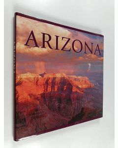 Kirjailijan Tanya Lloyd Kyi käytetty kirja Arizona