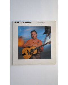 Kirjailijan Larry Carlton uusi teos Discovery