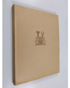 Tekijän Einari Kaskimies  käytetty kirja Puhtain asein : sotamarsalkka Mannerheimin päiväkäskyjä vuosilta 1918-1942