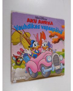 Kirjailijan Walt Disney käytetty teos Aku Ankka : vauhdikas vapaapäivä