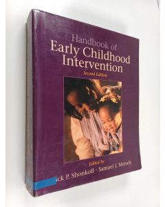 käytetty kirja Handbook of early childhood intervention