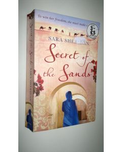 Kirjailijan Sara Sheridan käytetty kirja Secret of the sands