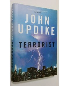 Kirjailijan John Updike käytetty kirja Terrorist