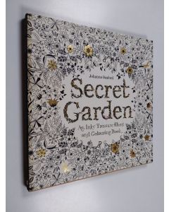 Kirjailijan Johanna Basford käytetty kirja Secret Garden - An Inky Treasure Hunt and Coloring Boo