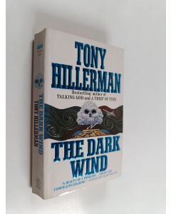 Kirjailijan Tony Hillerman käytetty kirja The Dark Wind