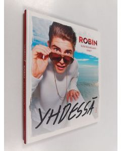 Kirjailijan Robin käytetty kirja Yhdessä