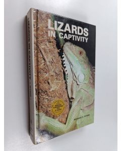 Kirjailijan Richard H. Wynne käytetty kirja Lizards in captivity