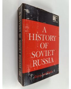 Kirjailijan Georg von Rauch käytetty kirja A history of soviet Russia